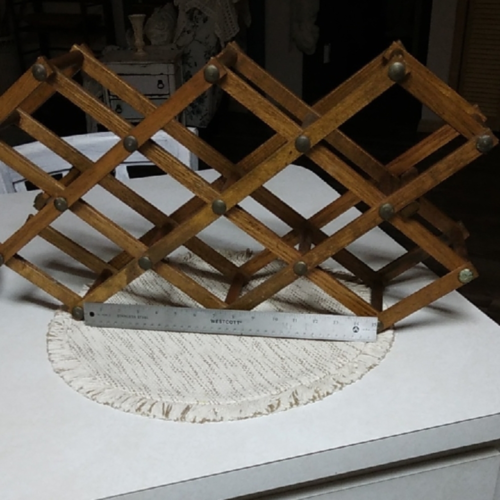 Expandable Wooden Wine Rack